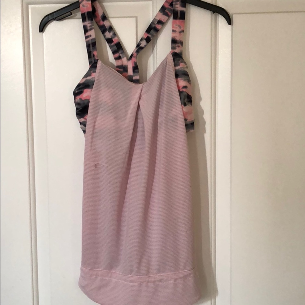Lululemon loose tank with shelf bra